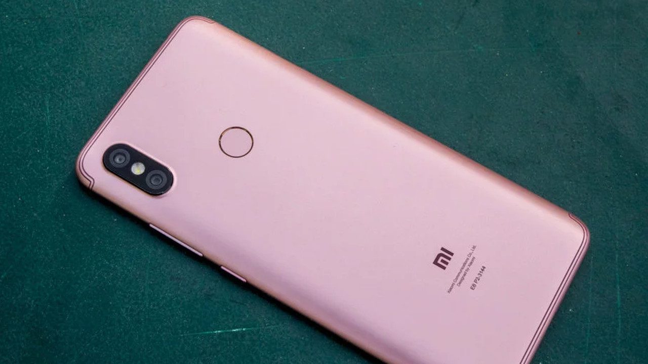 Xiaomi Redmi S2 spotted at Mi Store Prague