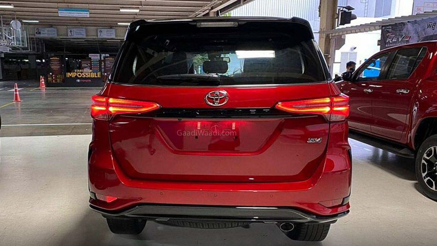 Toyota Fortuner Legender 2021 is a beastly SUV in real-life photos