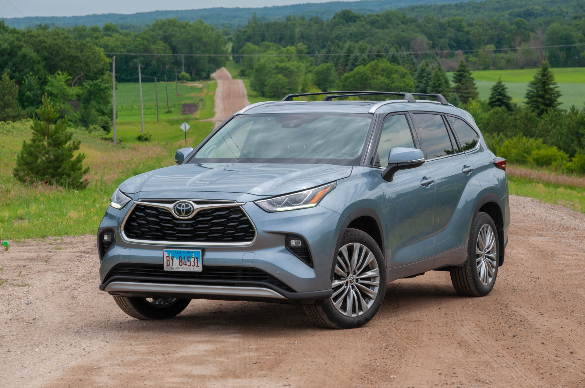 The 2020 Toyota Highlander Platinum earns a participation trophy