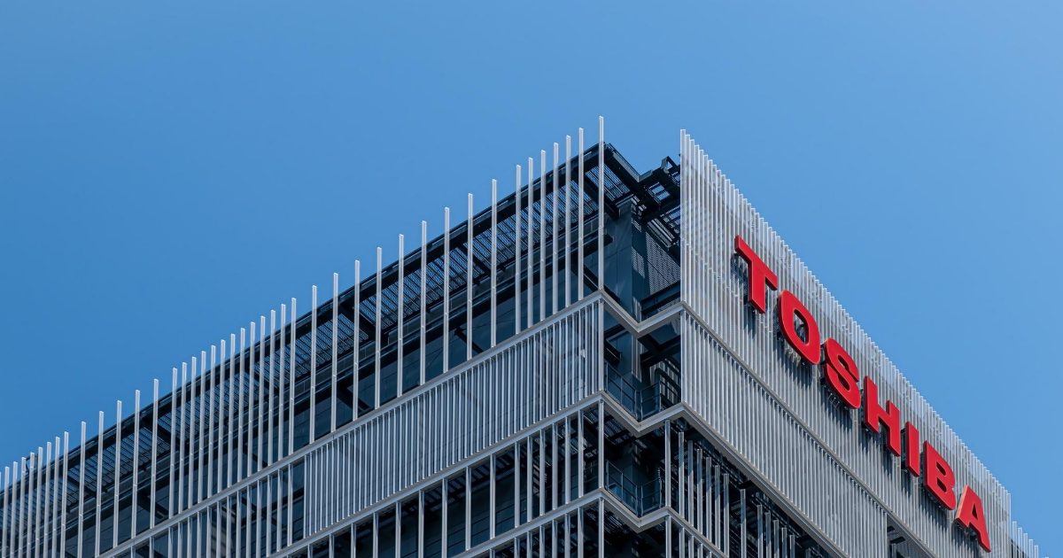 after-35-years-no-more-toshiba-laptops-as-company-throws-in-the-towel