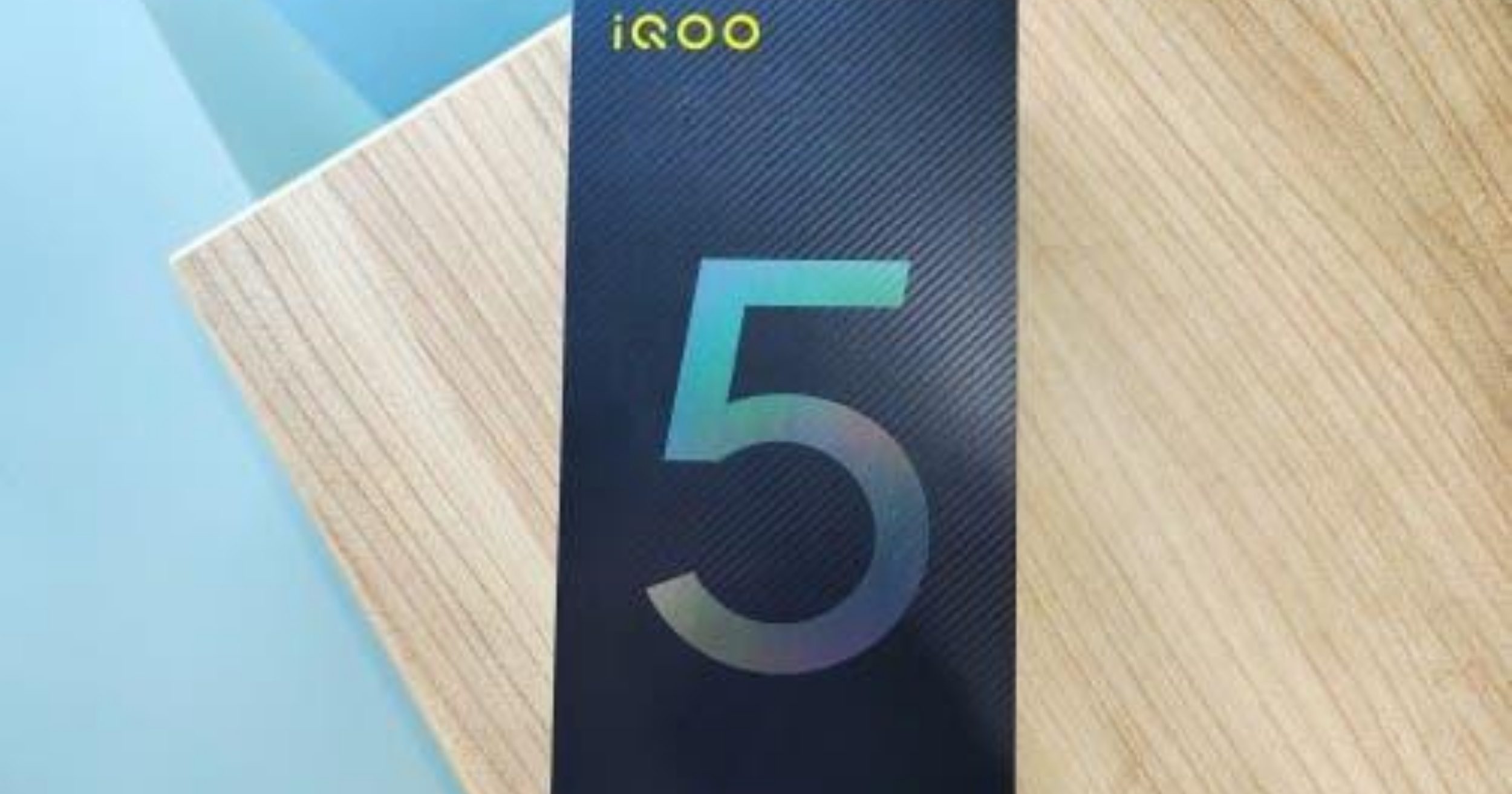 vivo-iqoo-5-retail-box-leaks-gaming-phone-may-also-feature-good-cameras