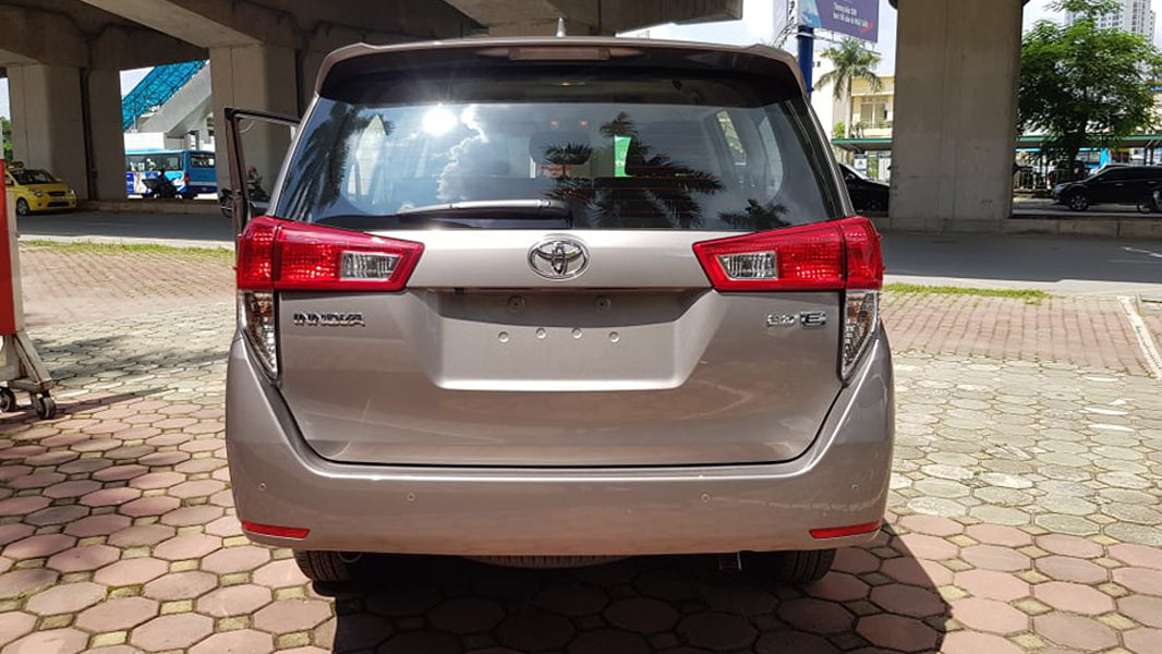 toyota innova 2021 reallife photos appeared with updated