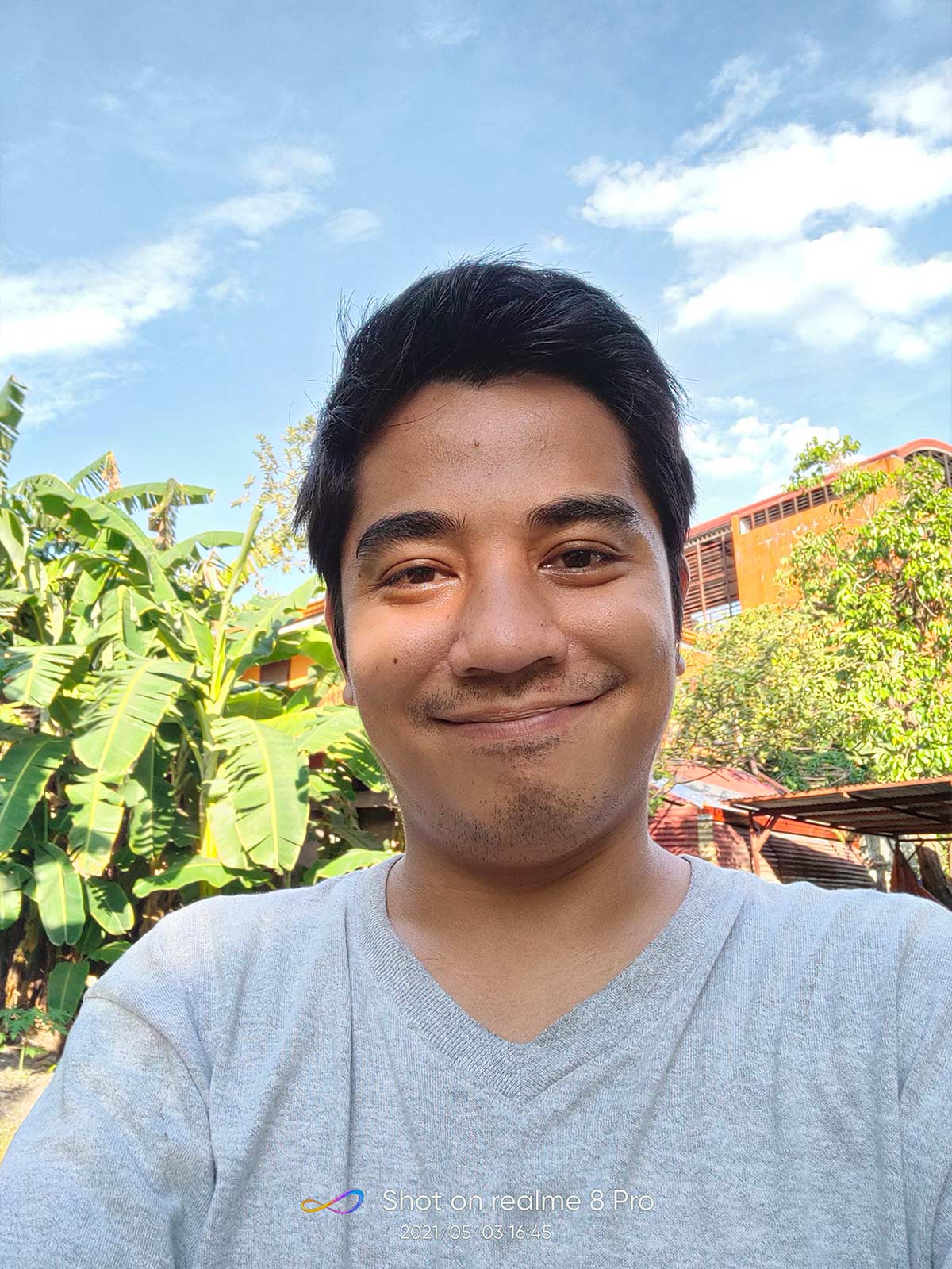 front camera of realme 8 pro