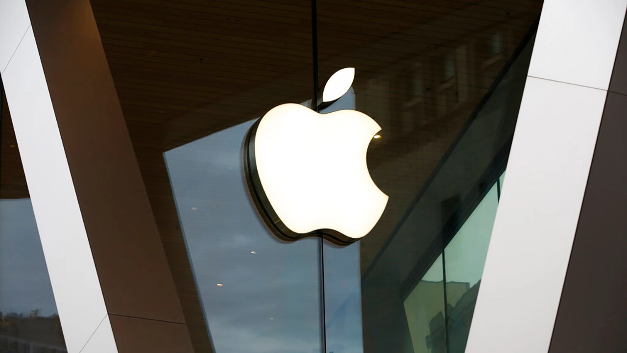 Apple to Allow Competing App Stores in EU