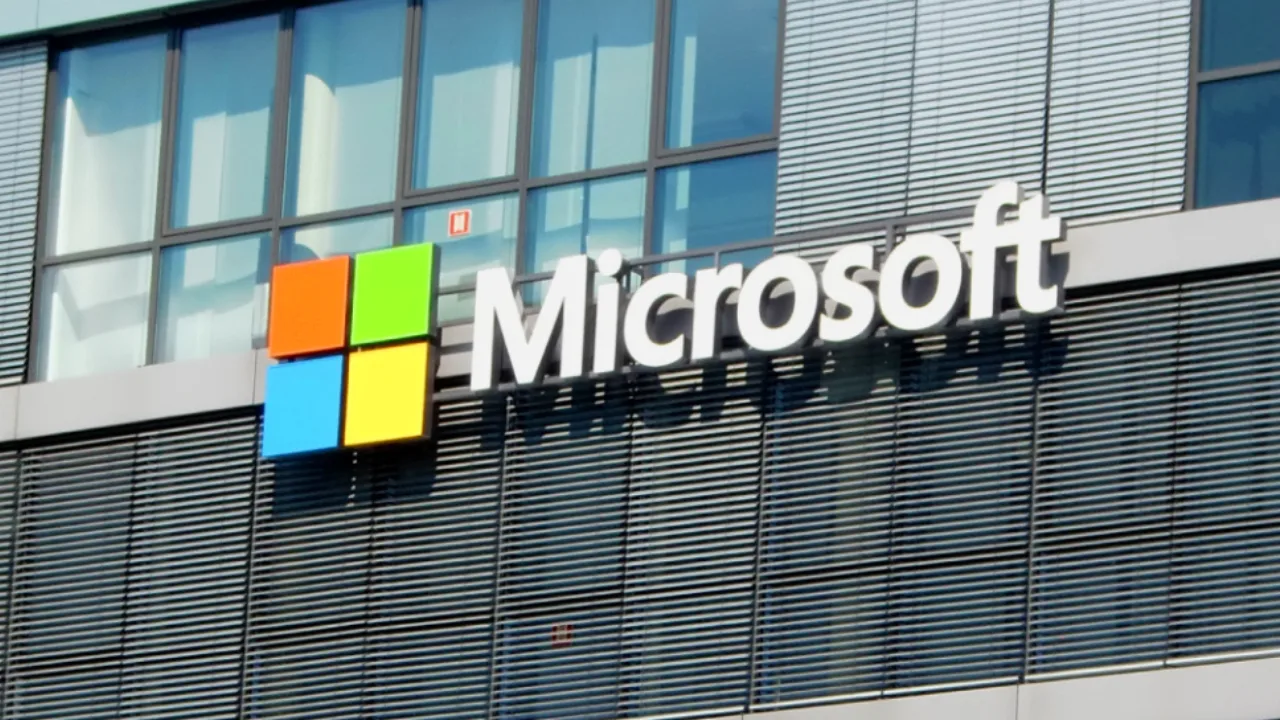 Microsoft Examines Teams
