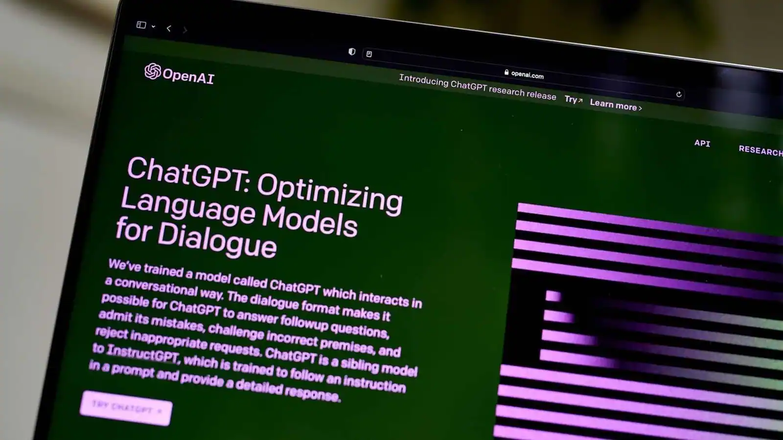 ChatGPT Now Surfs the Web