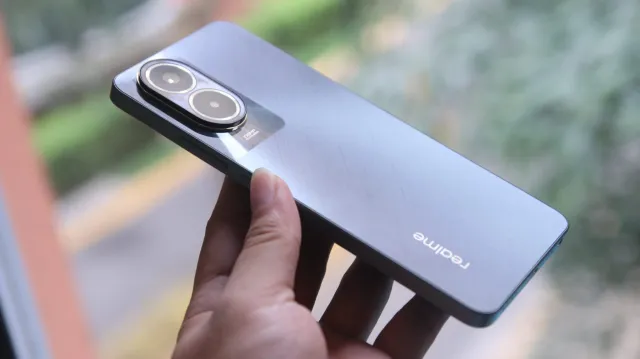 realme C67