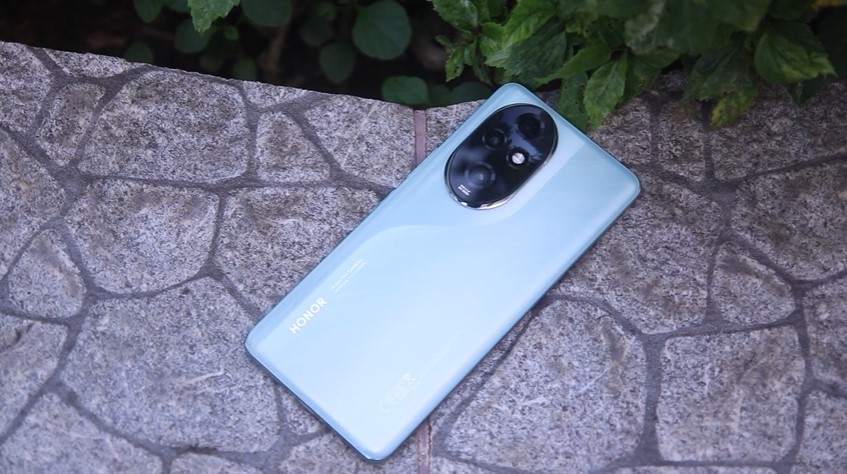 HONOR 200