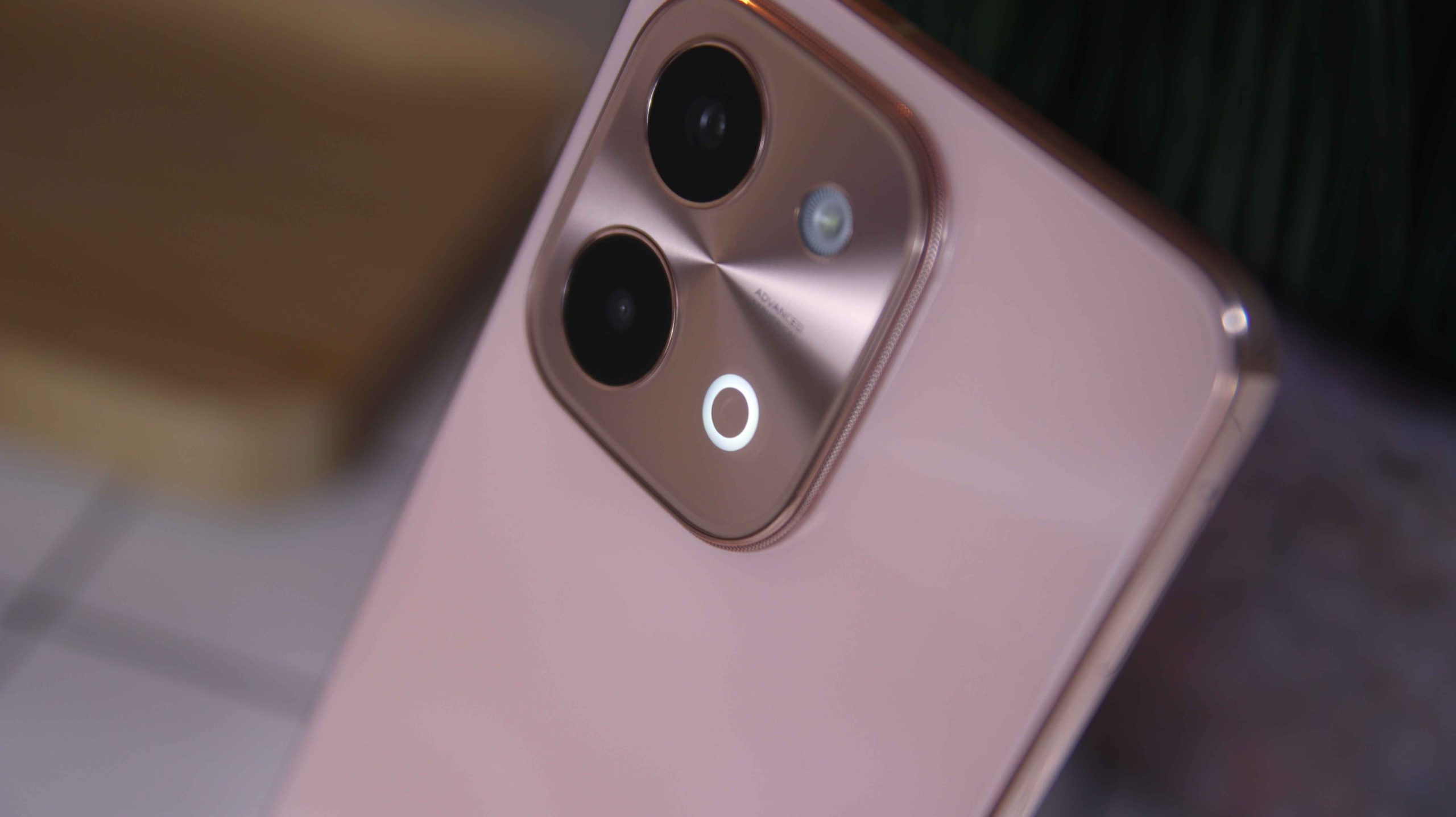 vivo Y28