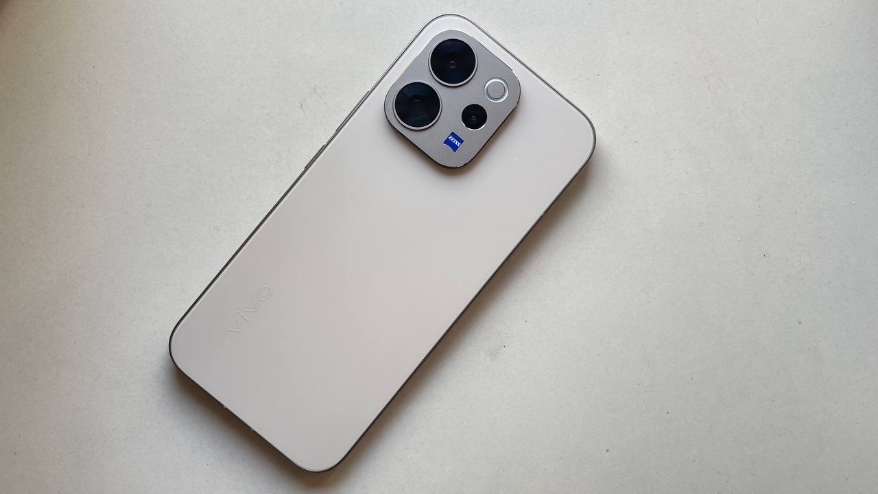 vivo V70